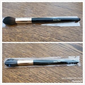 Juvia's Place Blending Brush